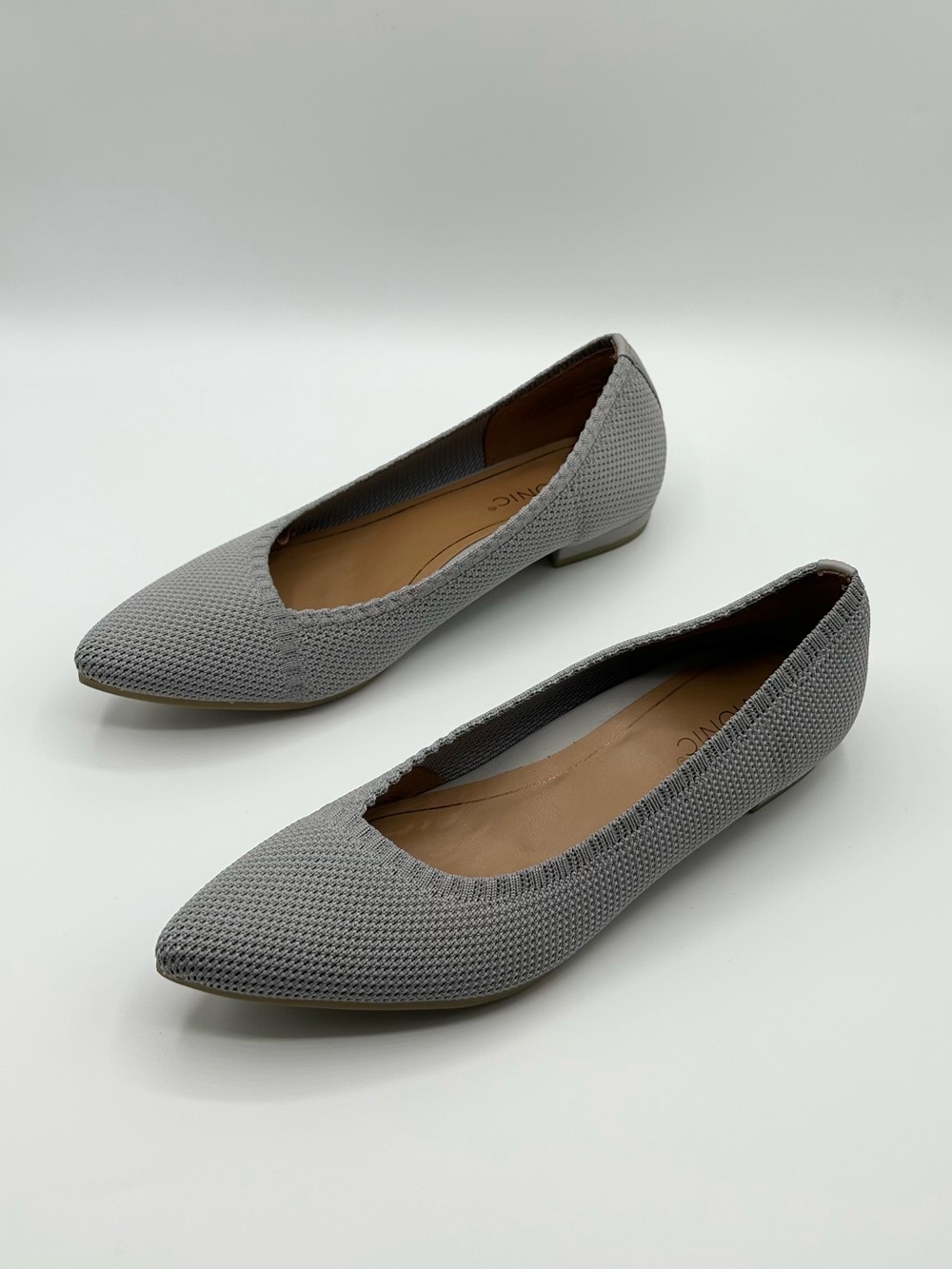 Vionic Grey Pointed Toe Comfort Flats Women’s Size 6 - Picture 7 of 7